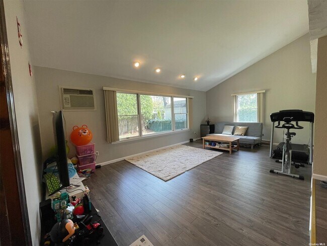 Foto del edificio - 10 Deepdale Pkwy
