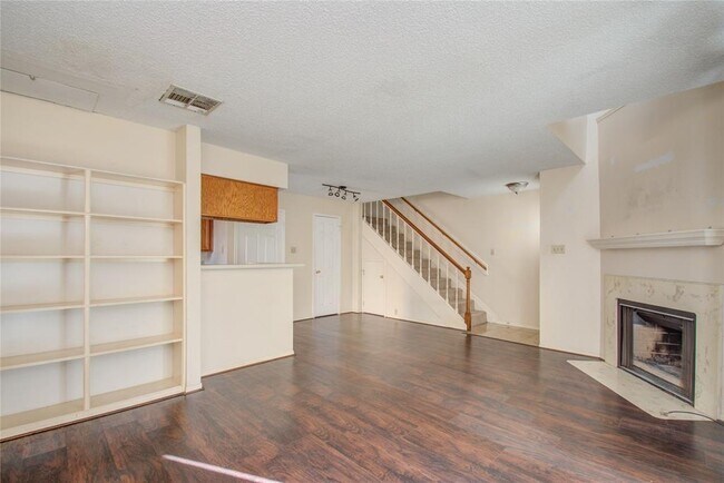 Building Photo - 3600 Jeanetta St
