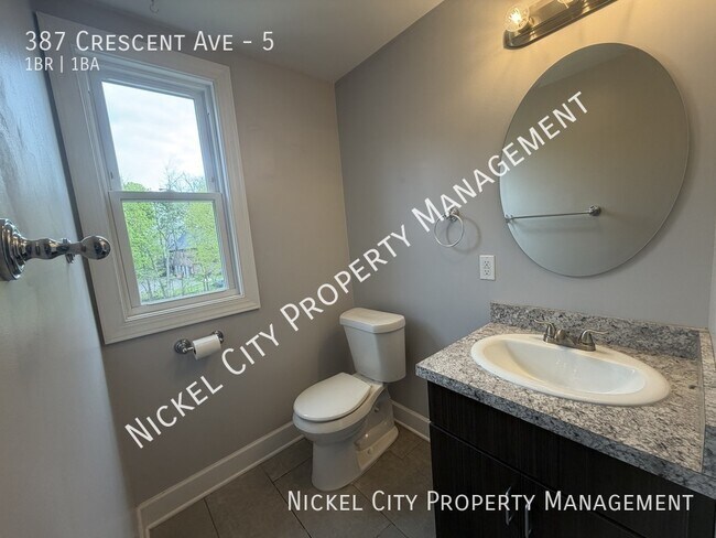 Foto del edificio - 387 Crescent Ave