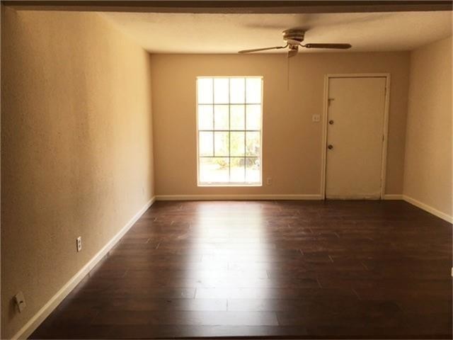 Building Photo - 10006 Neuens Rd