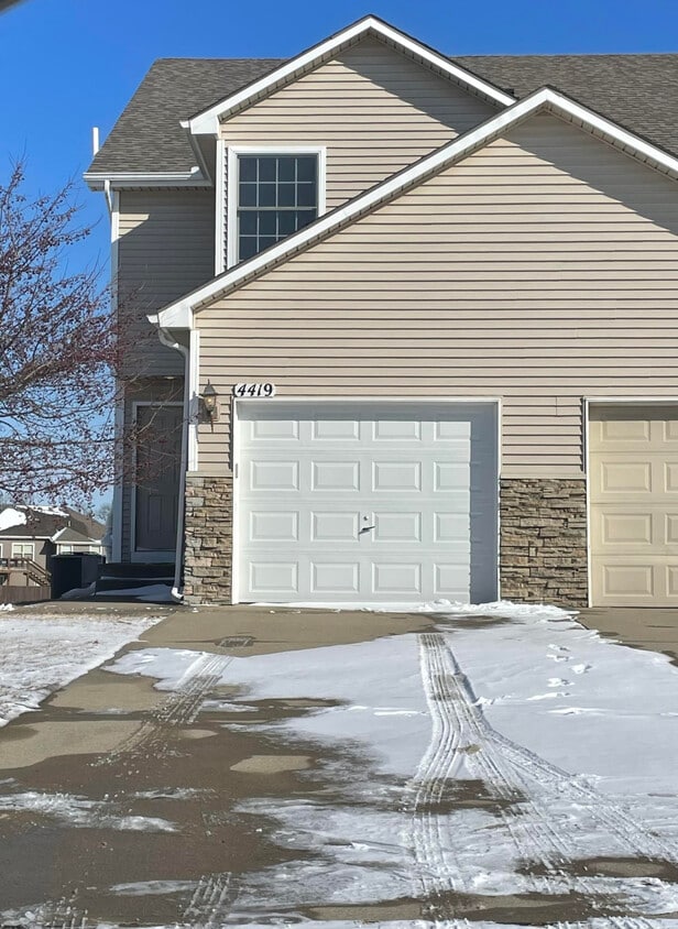 Foto principal - 4419 N 106th St