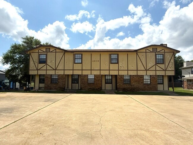 Building Photo - 4808 Rainbow Cir