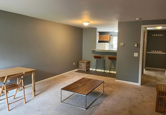 Foto del edificio - 42 N Main St