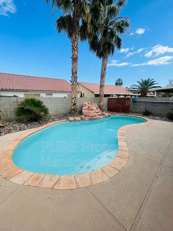 Building Photo - 5220 Zebra Ct