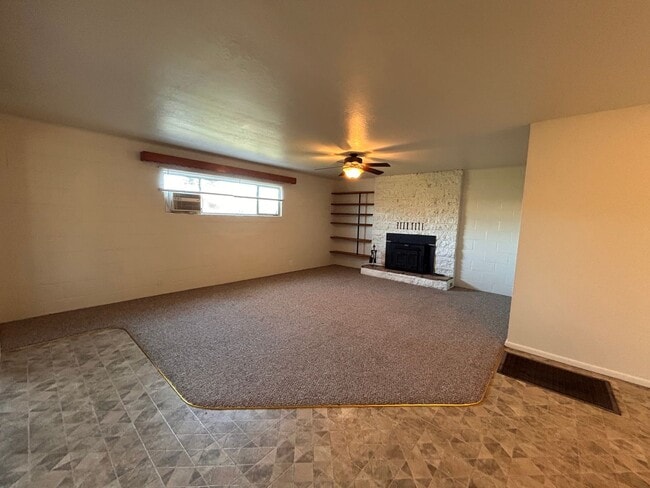 Building Photo - 2856 Calecita Way