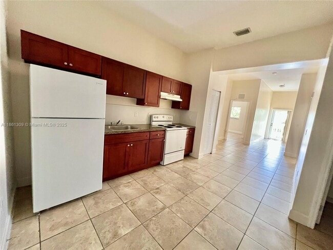 Foto del edificio - 1253 SW 2nd St