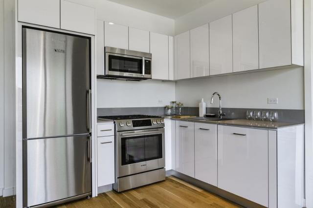 Foto del edificio - 2 bedroom in QUEENS NY 11101