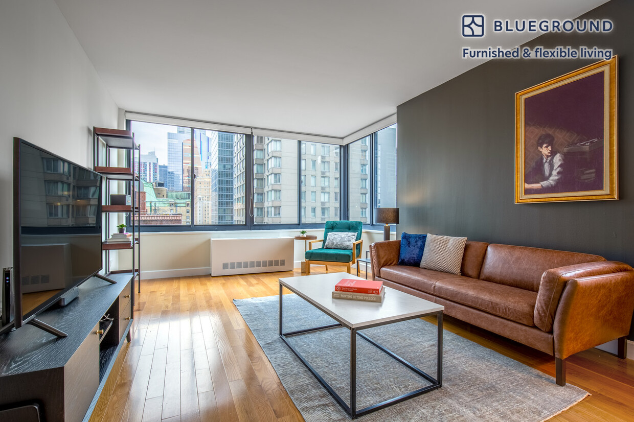 Foto principal - 235 W 48th St