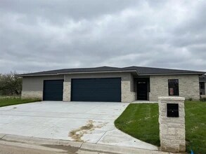 Building Photo - 4658 W Emerald Bay Ct