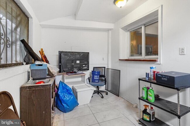 Foto del edificio - 633 Hoffman St