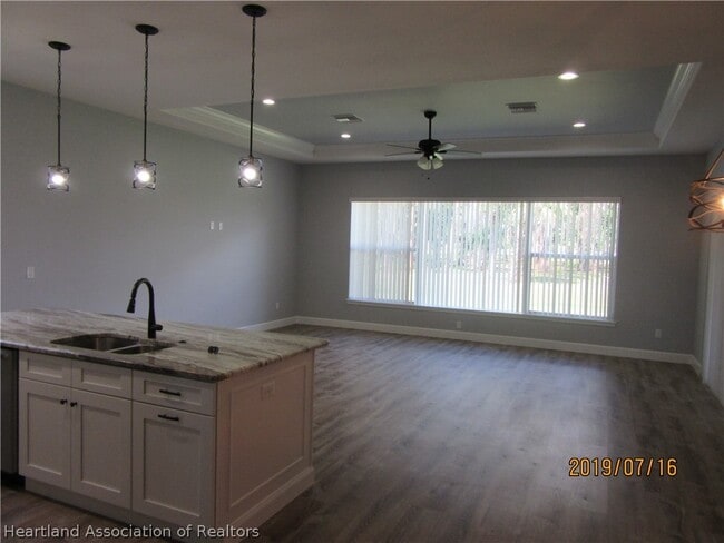Building Photo - 4232 Sunrise Dr