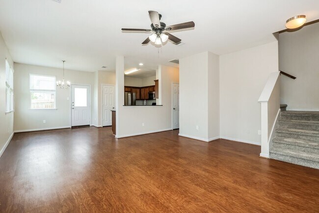 Building Photo - 2703 Sleepy Knoll Dr