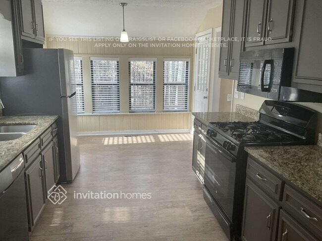 Foto del edificio - 2055 Brookstone Ct