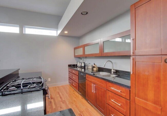 Foto del edificio - 1705 Beall St