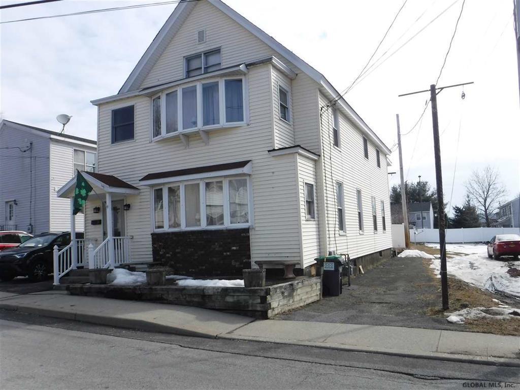 42 Leonard St, Mechanicville, NY 12118 Townhome Rentals in Mechanicville NY