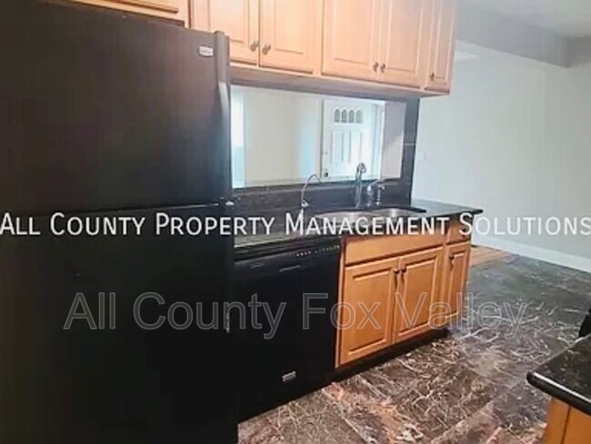 Foto del edificio - 235 Winfield Ct