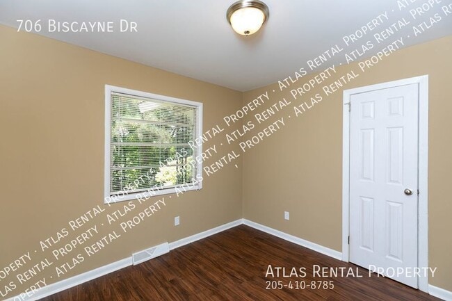 Building Photo - 706 Biscayne Dr