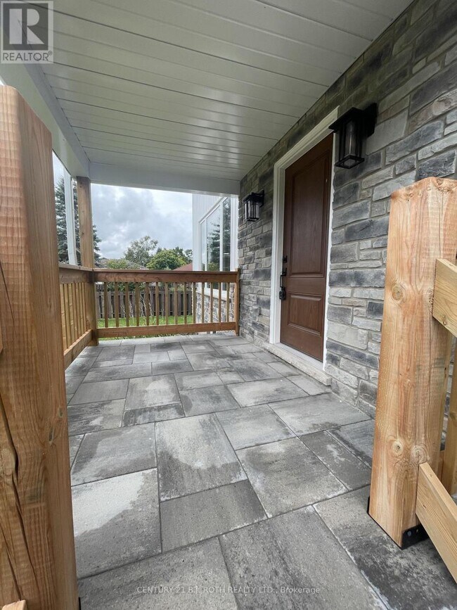 Building Photo - 9 Bertram Dr