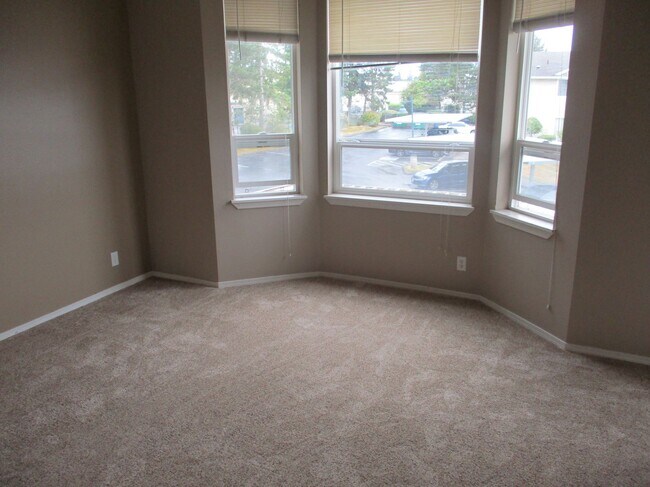 Foto del edificio - 800 96th Ave NE