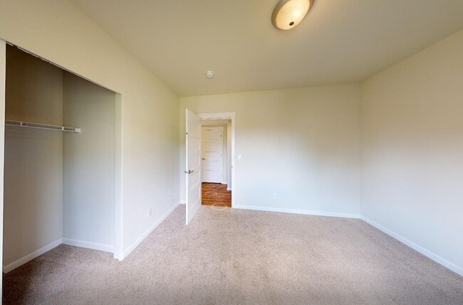 Foto del edificio - 3330 S Holly St