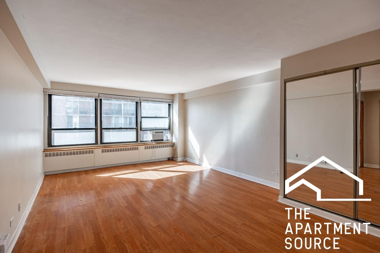 Photo - 4180 North Marine Drive #604