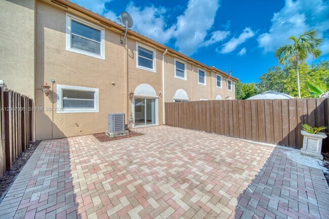 Foto del edificio - 14115 SW 51st Ln