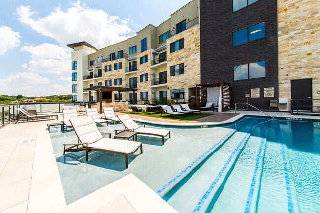 Building Photo - Beauty Blooming! 2-Bedroom Living: Style a...