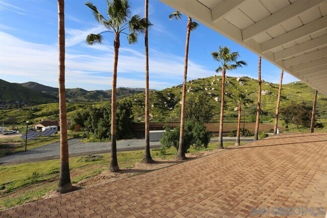 Foto del edificio - 5982 Stallion Oaks Rd