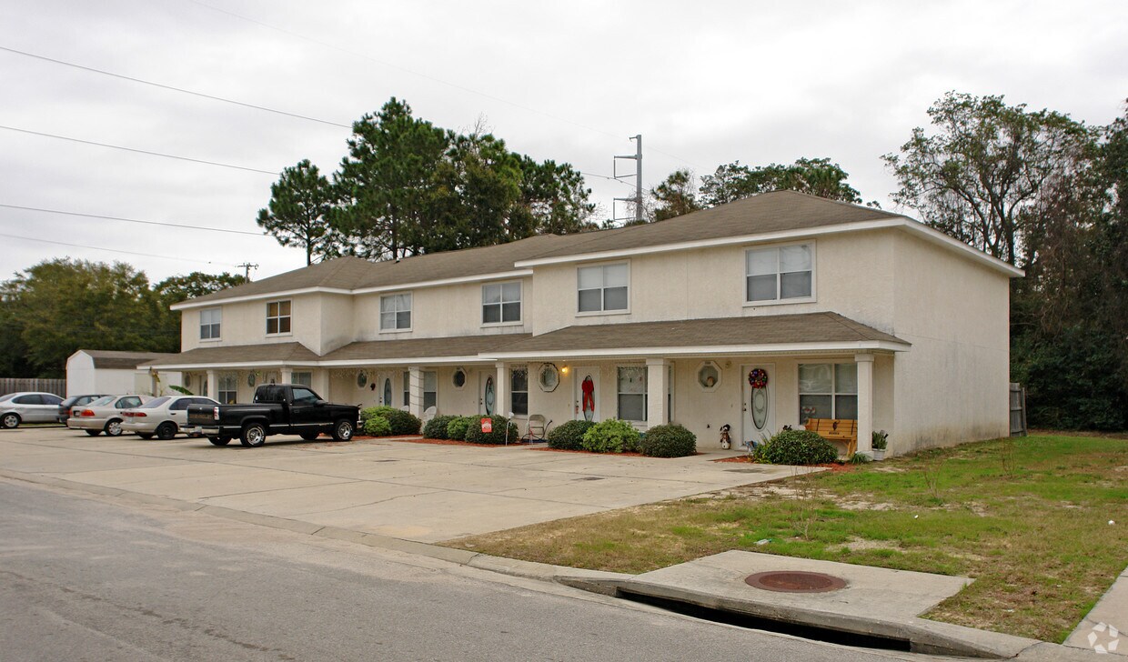 Building Photo - 1938-1948 Karly Ct