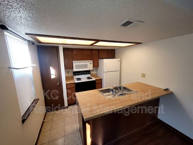 Foto del edificio - 8705 NW 82nd St