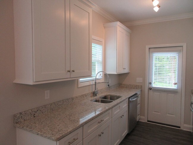 Foto del edificio - 310 Summercreek Cove