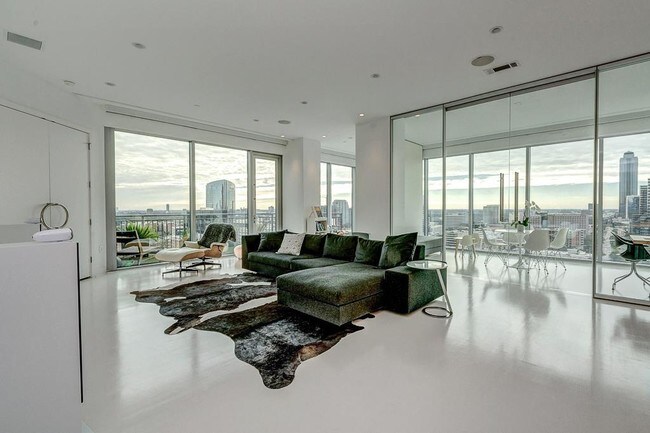 Foto del edificio - 1600 Post Oak Blvd
