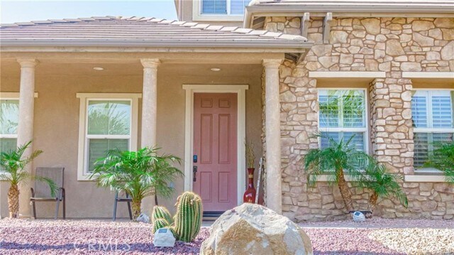 Foto del edificio - 5963 Pine Grove Pl