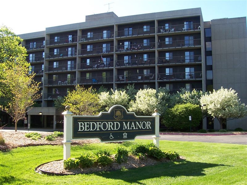 Primary Photo - Bedford Manor Apartments