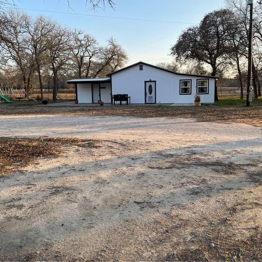 Building Photo - 2124 Polly Ln