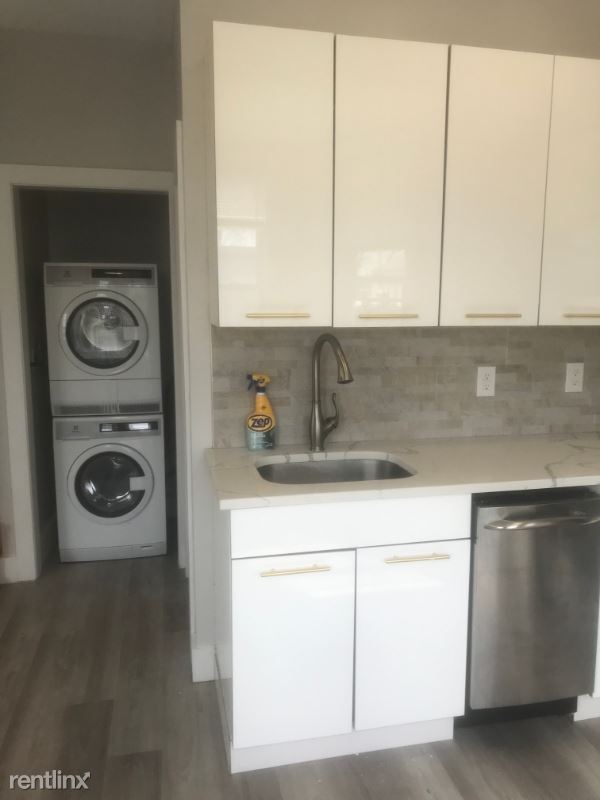 Building Photo - 6006 Palisade Ave