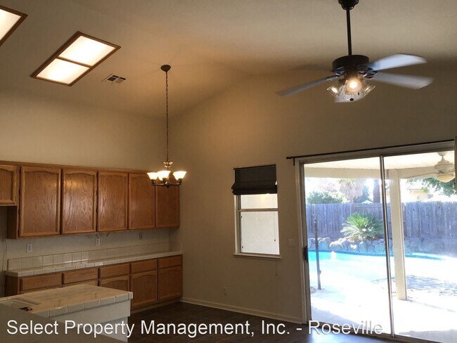 Building Photo - 4 br, 2 bath House - 1765 Atwell Street