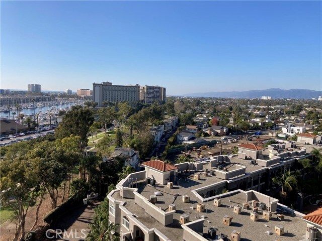 Building Photo - 13700 Marina Pointe Dr