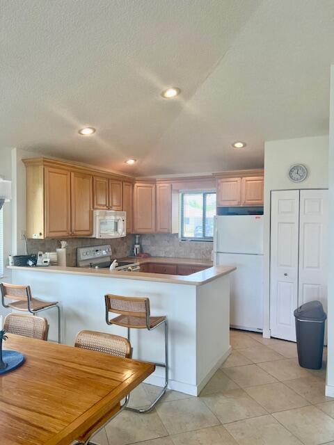 Building Photo - 311 Club Dr