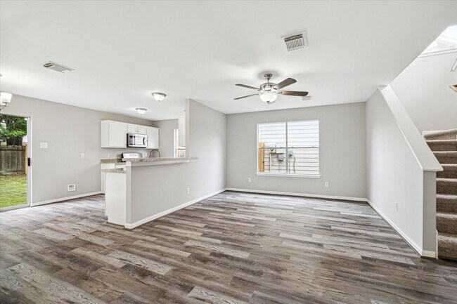 Foto del edificio - 7347 Parkland Manor Dr