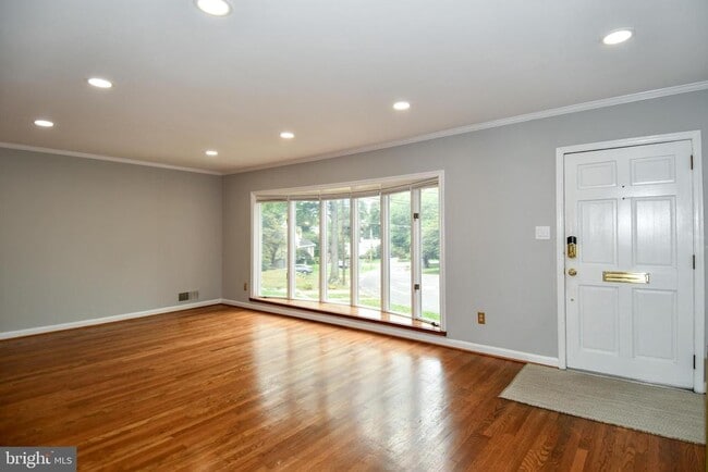Building Photo - 4100 Dewmar Ct