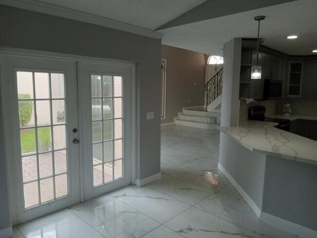 Building Photo - 1602 SW 159th Ave