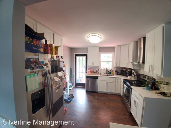 Foto del edificio - 6705 Poplar Rd