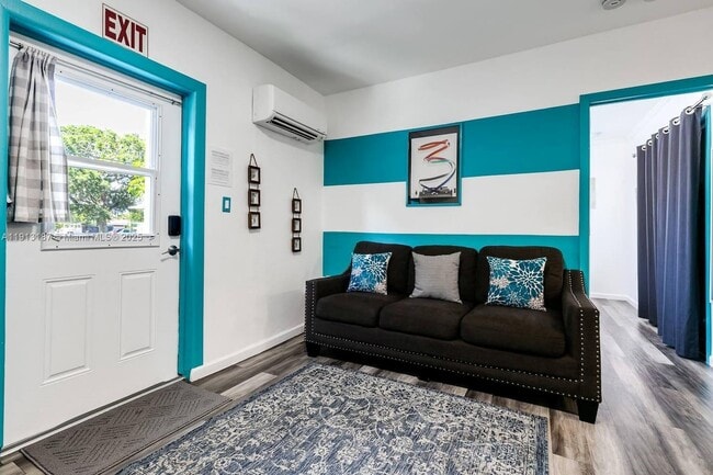 Foto del edificio - 1629 Johnson St