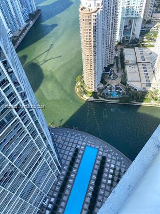 Foto del edificio - 495 Brickell Ave
