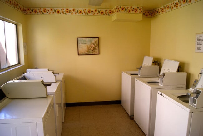Laundry Room - 1005 W Duarte Rd