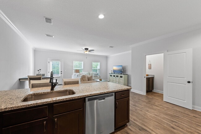 Foto del edificio - 1712 Sound Haven Ct