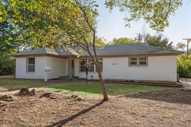 Foto del edificio - 2217 Glenwood Ln