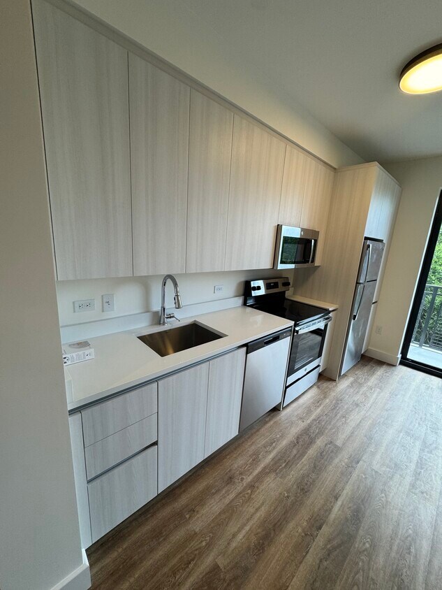 Foto principal - 143 SE 2nd Ct