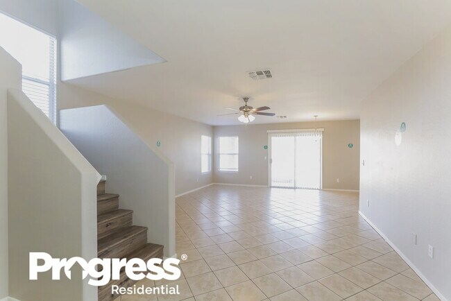 Foto del edificio - 225 N 223rd Ave